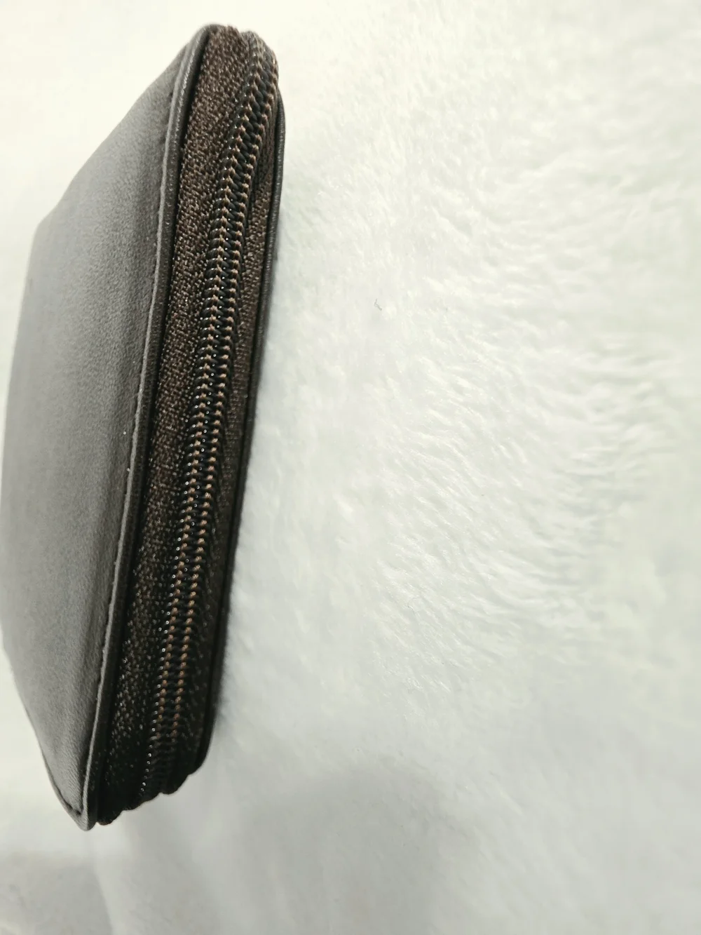 Classic Brown Men's Leather Zip Wallet
